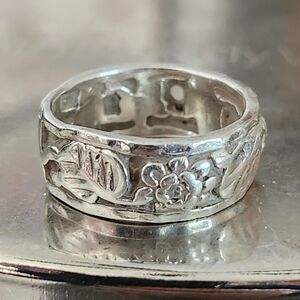 ND Sterling Silver Floral Ring Size 5-6